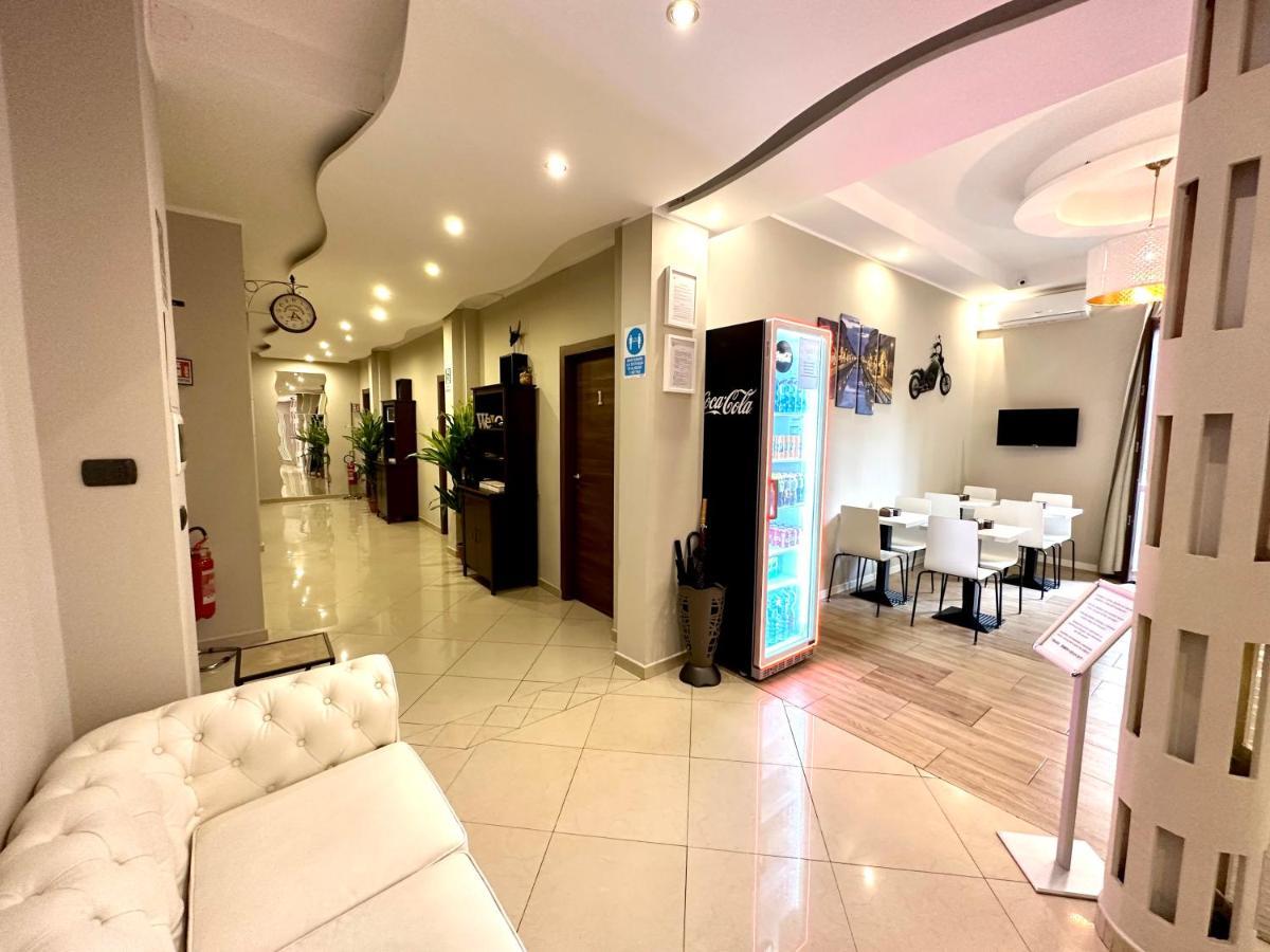 Golden Milano Hotel Екстериор снимка